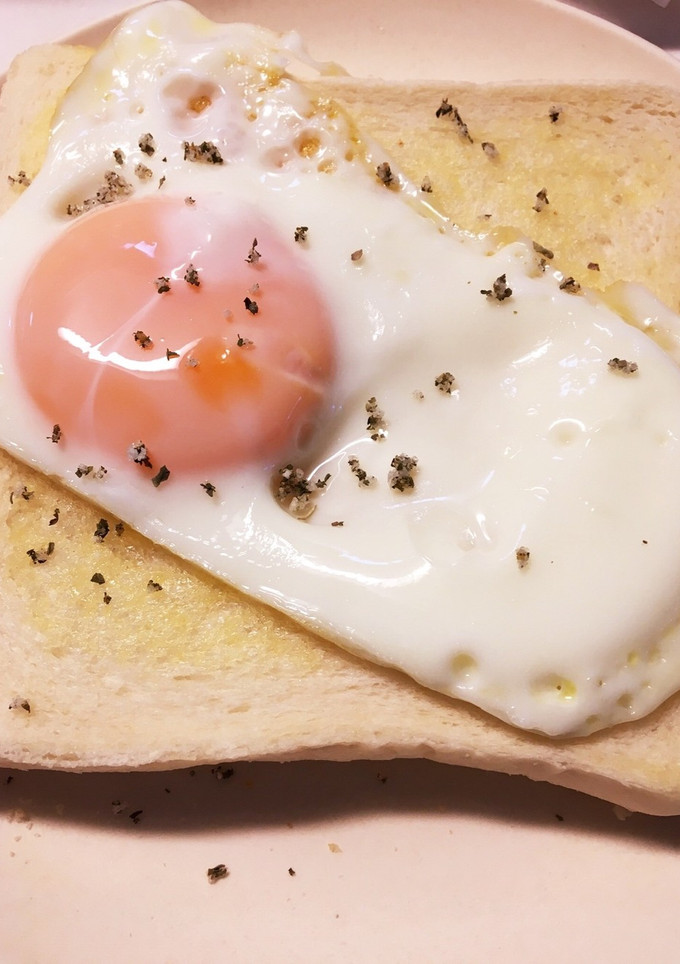 簡単！目玉焼きトースト-レシピのメイン写真