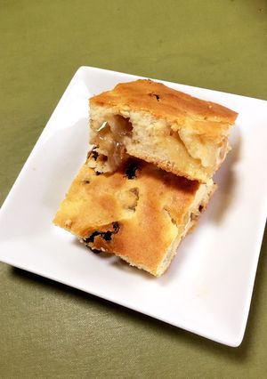 混ぜて焼くだけ！ りんごの鉄板ケーキ-レシピのメイン写真