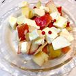 簡単、美味!りんごの皮とクリチのサラダ