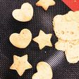 小麦粉なし☆材料3つ低糖質型抜きクッキー