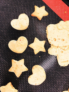小麦粉なし☆材料3つ低糖質型抜きクッキー-レシピのメイン写真
