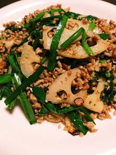 簡単!!れんこんと豚ひき肉の中華炒め♬-レシピのメイン写真