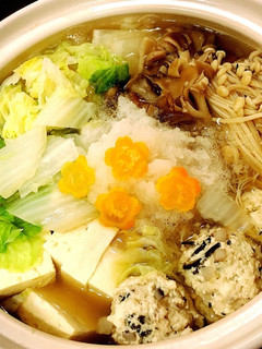 ヘルシー豆腐肉団子入り♡冬野菜のみぞれ鍋-レシピのメイン写真