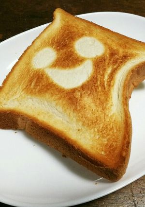 ハロウィンに☆簡単カワイイおばけトースト-レシピのメイン写真