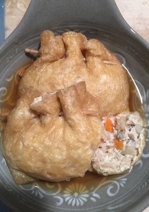 ジューシー☆米粒麦入り鶏団子の巾着煮-レシピのメイン写真