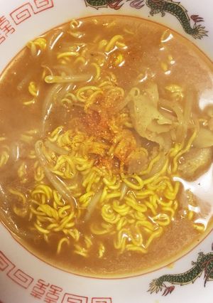 インスタント麺で作るカレーラーメン-レシピのメイン写真