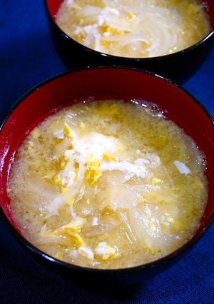 中性脂肪対策！たっぷり玉葱のお味噌汁-レシピのメイン写真