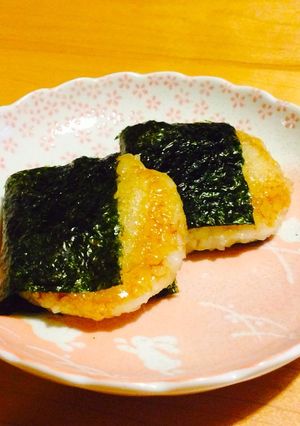息子が大好き＊醤油餅のような焼きおにぎり-レシピのメイン写真