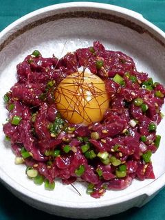 焼肉のたれで、馬肉のユッケ-レシピのメイン写真