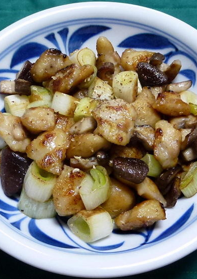 鶏三角と椎茸と白ネギの塩炒め-レシピのメイン写真