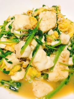 シャキシャキ豆苗と豆腐のふんわり卵炒め-レシピのメイン写真