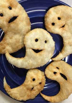 餃子の皮で簡単に☆おばけちゃんスナック-レシピのメイン写真
