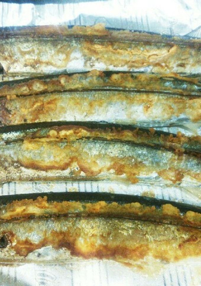 頭と尾を落としフライパンでサンマの塩焼き-レシピのメイン写真