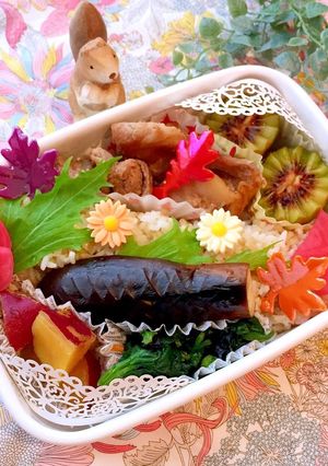 豚肉生姜焼き 玄米秋弁当 落ち葉とお花-レシピのメイン写真