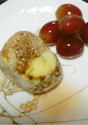 米油を使って変わりおにぎり-レシピのメイン写真