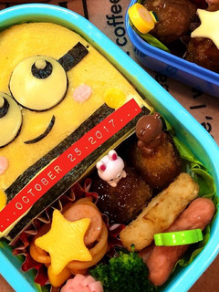 簡単!平面で潰れないミニオン弁当☆キャラ-レシピのメイン写真