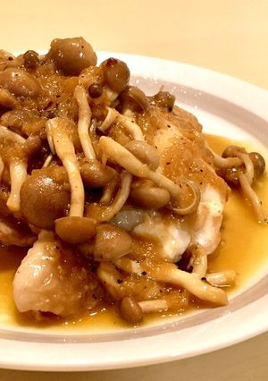 チキンソテーのしめじソースがけ-レシピのメイン写真
