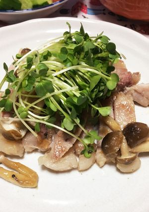 豚ロース肉の塩麹焼き！貝割れ大根添え-レシピのメイン写真