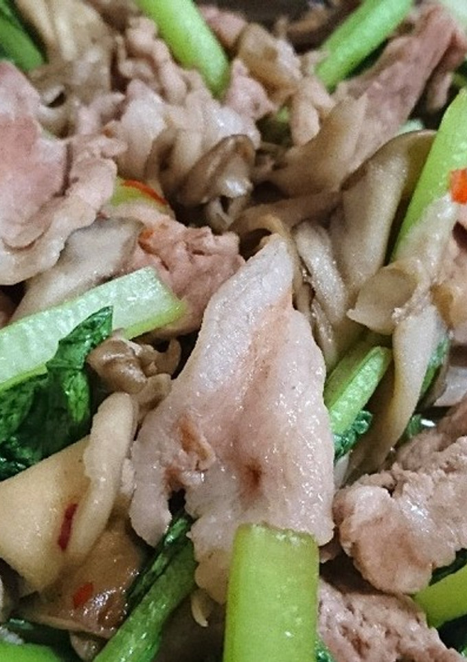 豚肉と小松菜とキノコの炒め物-レシピのメイン写真