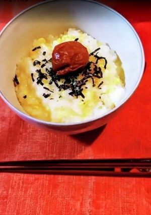超やさちーね(ღ˘⌣˘ღ)南高梅とふあたまご粥-レシピのメイン写真