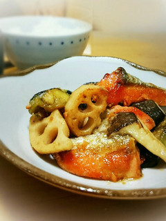 秋鮭と茄子れんこんの味噌バター醤油炒め-レシピのメイン写真