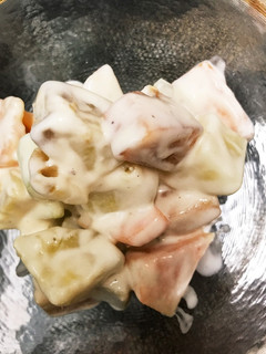 秋の味覚!柿とサツマイモとセロリのサラダ-レシピのメイン写真