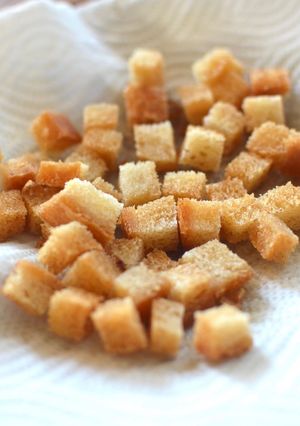 サクサクカリカリの食パンクルトン-レシピのメイン写真