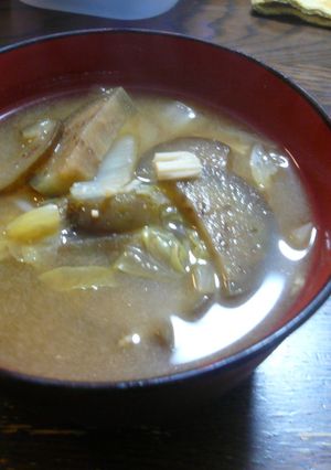 茄子と茸と白菜の味噌汁-レシピのメイン写真