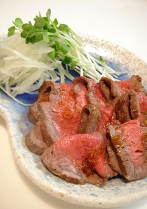 ローストビーフ風♥牛のたたき-レシピのメイン写真