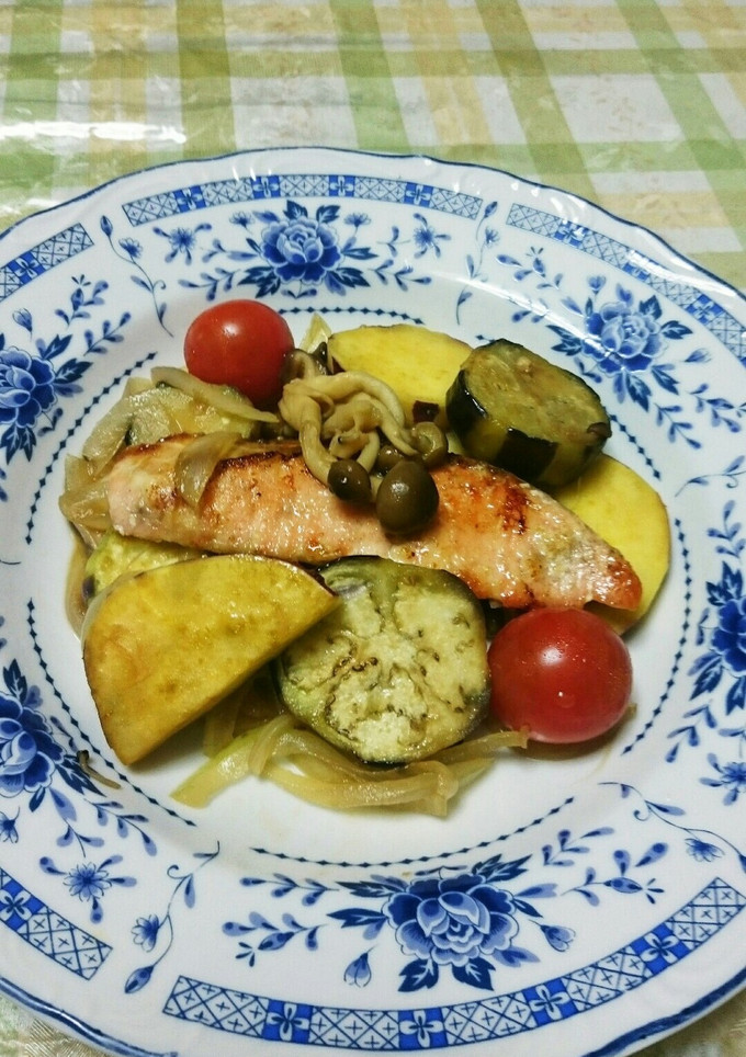 秋鮭とさつま芋となすで！バター醤油焼き☆-レシピのメイン写真