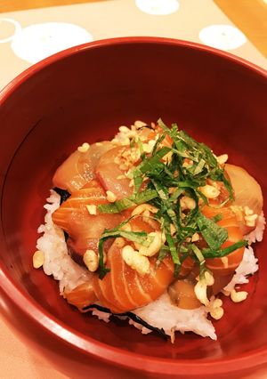 簡単美味しい！混ぜて盛り付けるだけ漬け丼-レシピのメイン写真