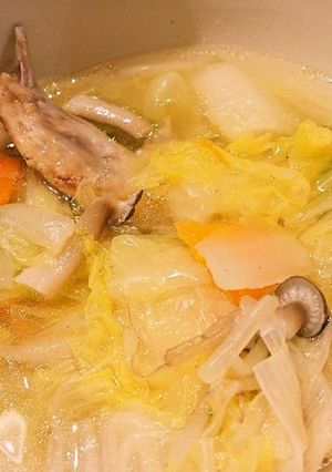 鶏の手羽先と白菜のシンプルスープ-レシピのメイン写真