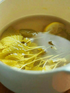 薬膳茶。レモンバームと柚子蜂蜜茶-レシピのメイン写真