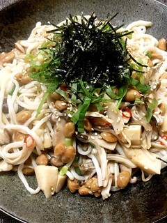 こんにゃく麺★納豆きのこパスタ-レシピのメイン写真