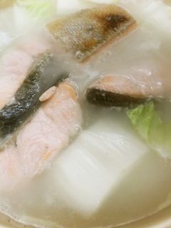 生鮭(さけ)の寄せ鍋 生臭みなし-レシピのメイン写真