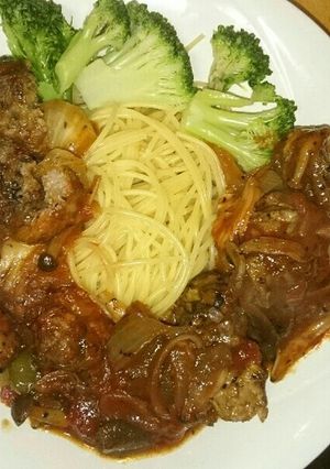 ミートボールのトマト煮込みでパスタ-レシピのメイン写真