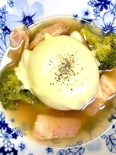 簡単なチーズ玉ねぎまるごとコンソメ煮込み-レシピのメイン写真