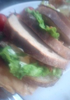残り物を美味しく♪スモークチキンサンド-レシピのメイン写真