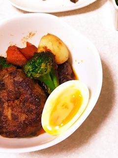 簡単!煮込みハンバーグ-レシピのメイン写真
