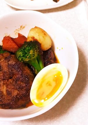 簡単！煮込みハンバーグ-レシピのメイン写真