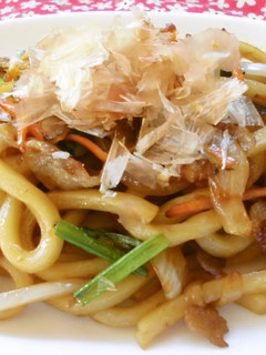 味付けは麺つゆだけ♪焼きうどん!-レシピのメイン写真