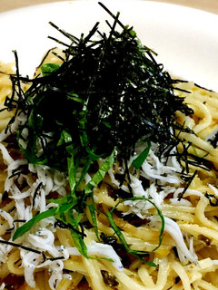決め手は昆布茶!焼きうどん和風高菜しらす-レシピのメイン写真