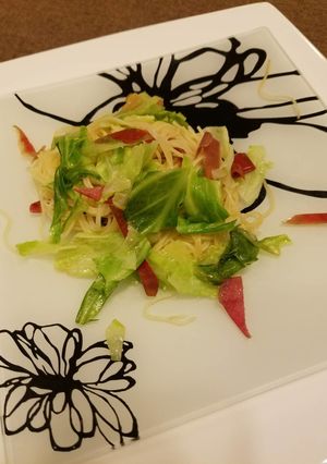 りんごの皮とキャベツのパスタ-レシピのメイン写真