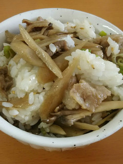 豚とゴボウとキノコの混ぜご飯-レシピのメイン写真