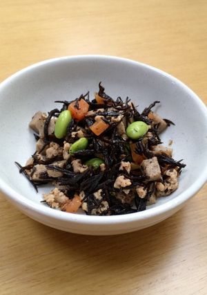 常備菜♪高野豆腐とひじきの鶏ひき肉そぼろ-レシピのメイン写真