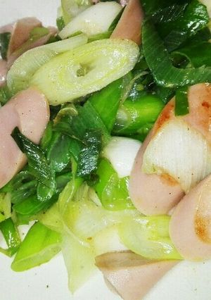 ボーソー米油でネギと魚肉ソーセージ炒め-レシピのメイン写真