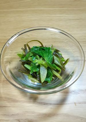 昆布とセロリの葉の超簡単炒め煮-レシピのメイン写真