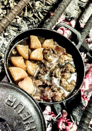 スキレットで煮込む！ほったらかしスジ大根-レシピのメイン写真