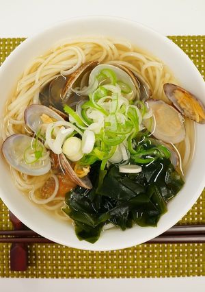 だしが美味しい♪あさりうどん-レシピのメイン写真