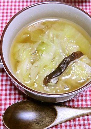 キャベツ丸ごと1個コリアンダー入りスープ-レシピのメイン写真